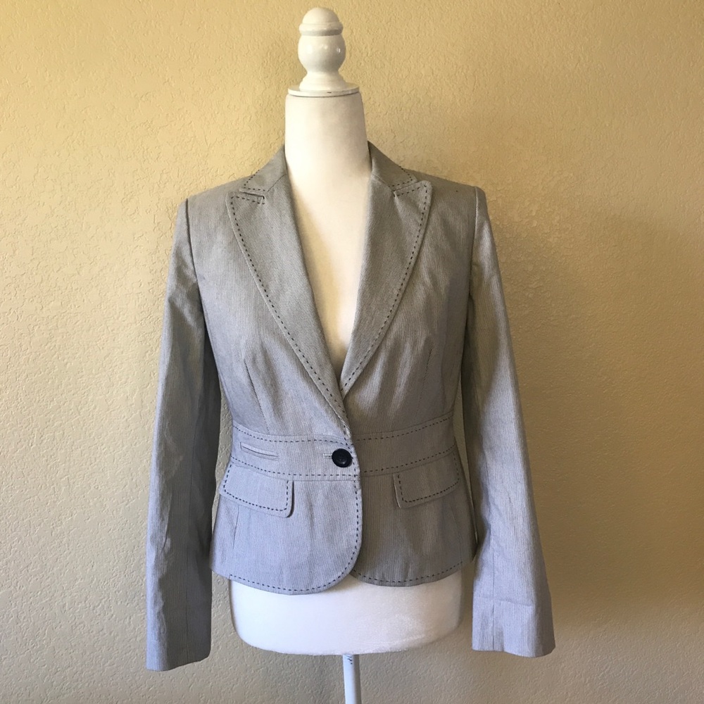 Ann Taylor Loft petites white with black blazer 4P